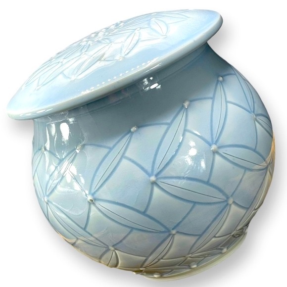 Studio Art Pottery Blue Glazed Quilted Floral Lidded Pot Signed & Numbered 4.5" - Picture 2 of 7